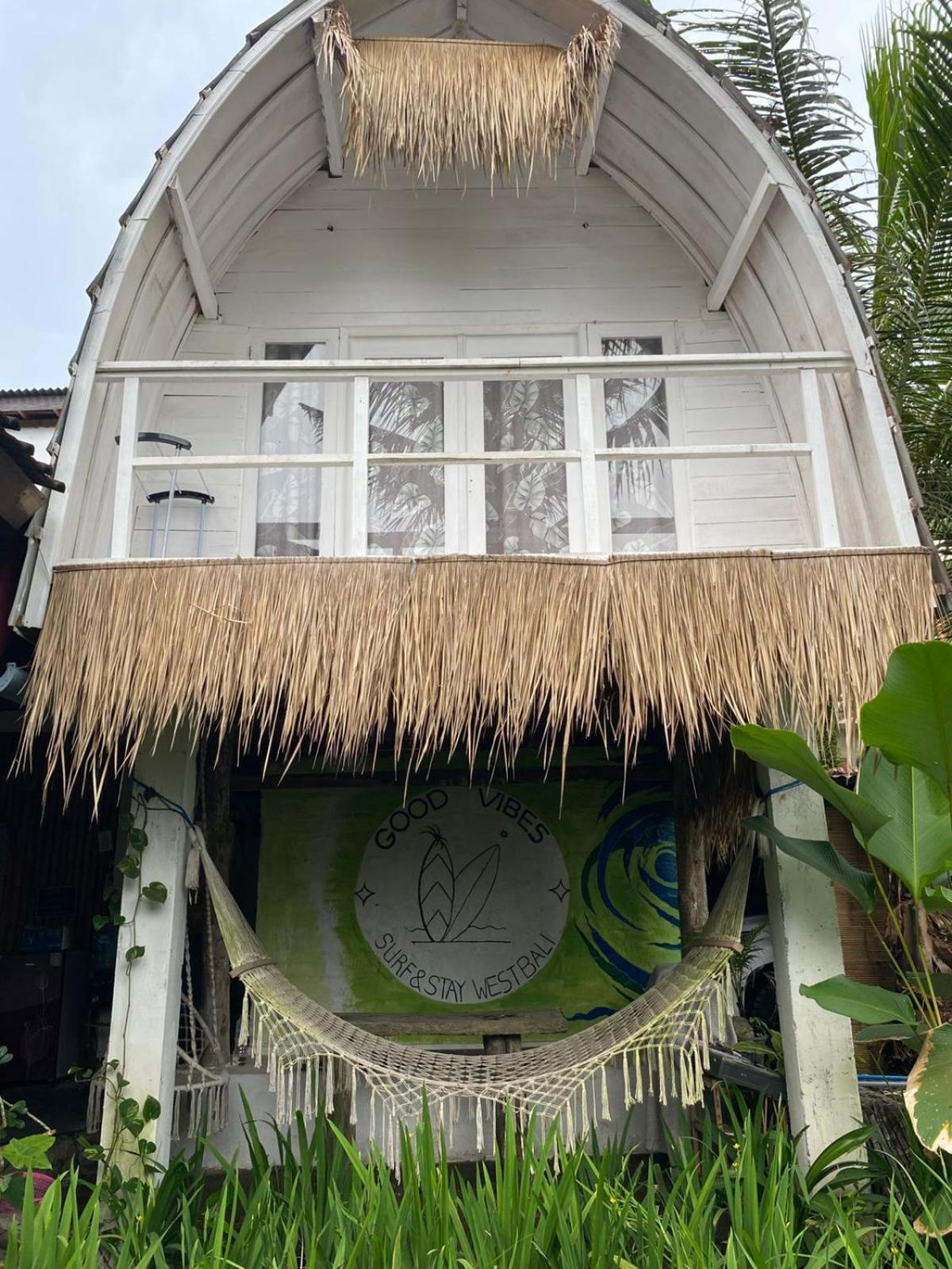 Medewi Good Vibes Stay&Surf Jembrana  Ruang foto